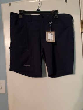 Men's Bergans Navy Hybrid Performance Shorts. NWT